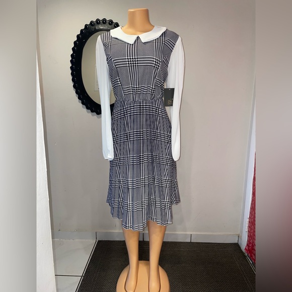 NWT CHECKERED LONG SLEEVE DRESS SIZE S.M - Picture 10 of 15